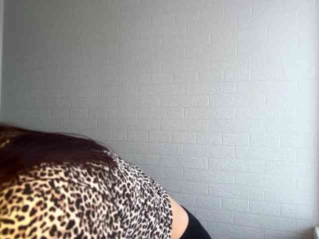 LeontineCuffie webcam