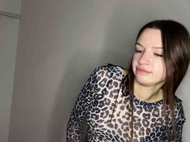 LeontineCuffie webcam