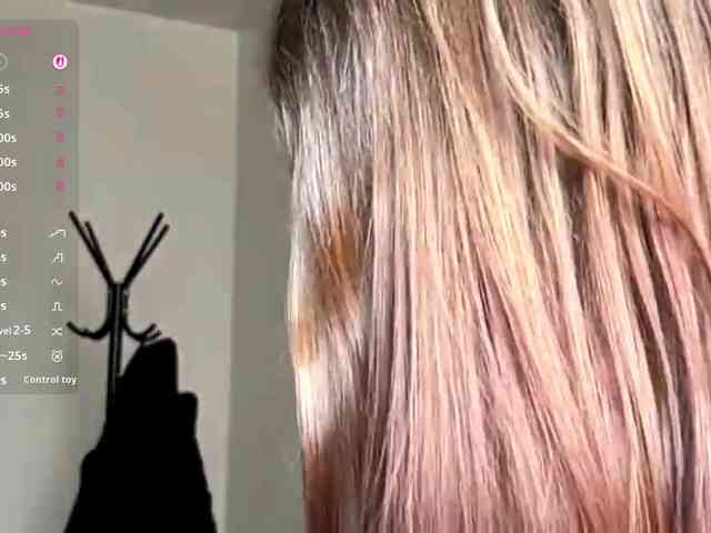 LeontineCuffie LeontineCuffie