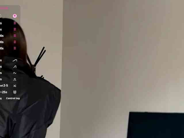 LeontineCuffie webcam