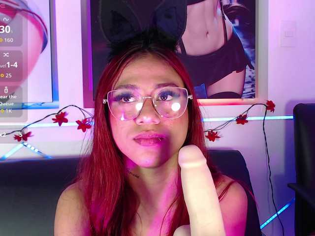 BellaBlazze's BongaCams show and profile