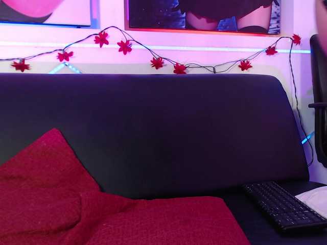 BellaBlazze's BongaCams show and profile