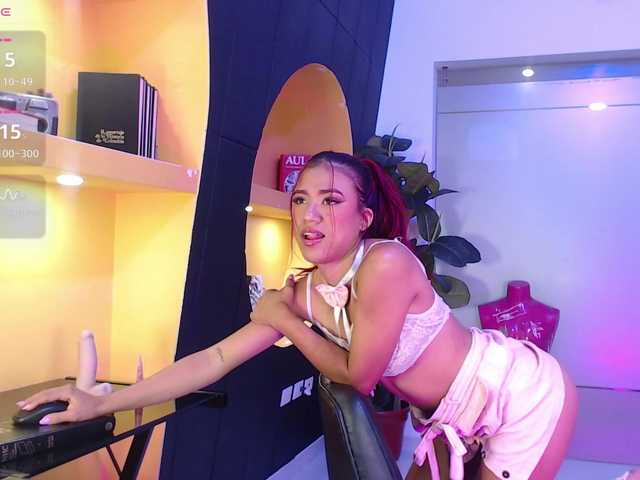 BellaBlazze's BongaCams show and profile