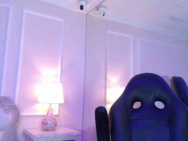 BellaBlazze Live Webcam on BongaCams