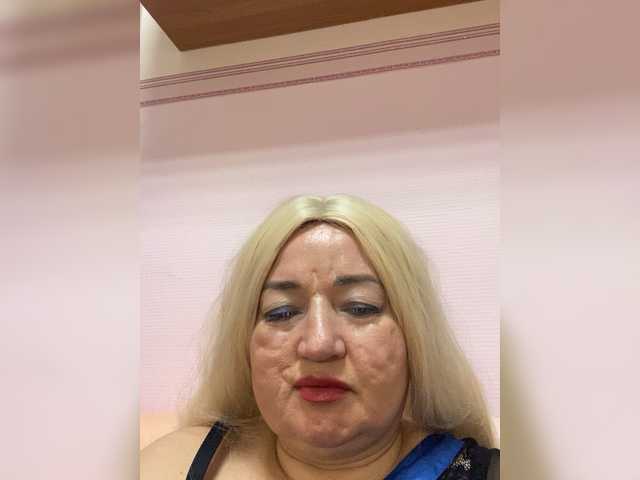 SVETIKBOMBOCHKA's BongaCams show and profile