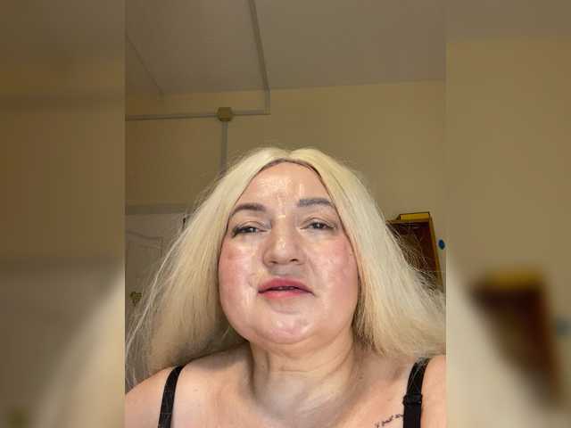 SVETIKBOMBOCHKA from BongaCams is Freechat