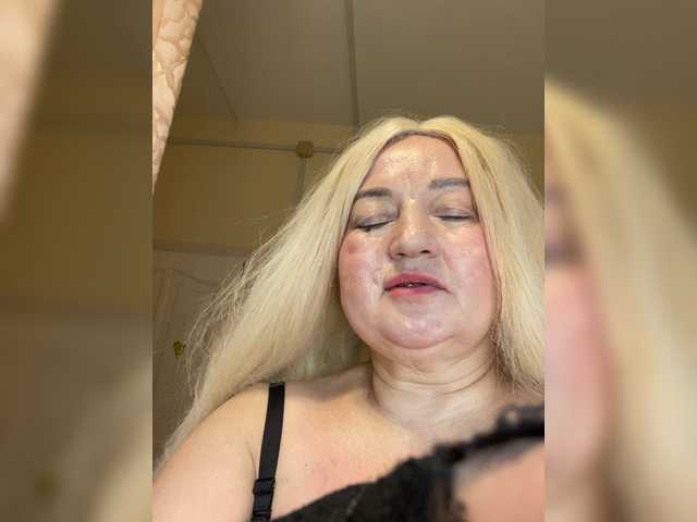 SVETIKBOMBOCHKA from BongaCams