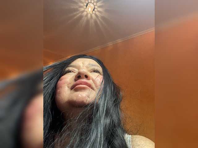 SVETIKBOMBOCHKA's BongaCams show and profile