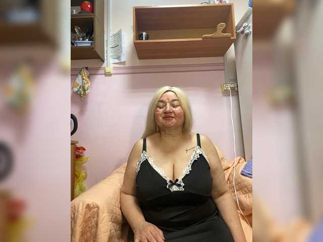 SVETIKBOMBOCHKA's BongaCams show and profile