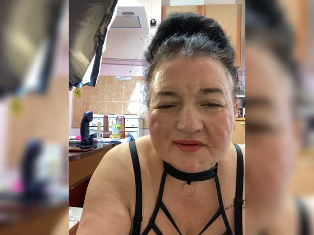 SVETIKBOMBOCHKA's BongaCams show and profile