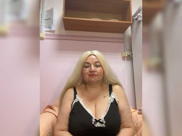 SVETIKBOMBOCHKA's BongaCams show and profile