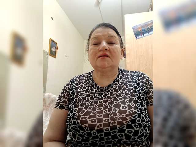 SVETIKBOMBOCHKA Live Cam on BongaCams