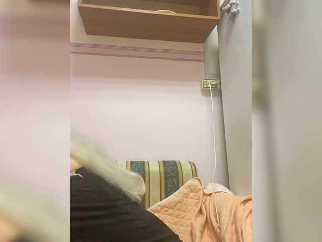 SVETIKBOMBOCHKA's BongaCams show and profile