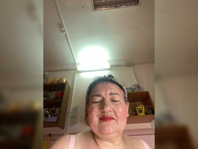 SVETIKBOMBOCHKA's BongaCams show and profile