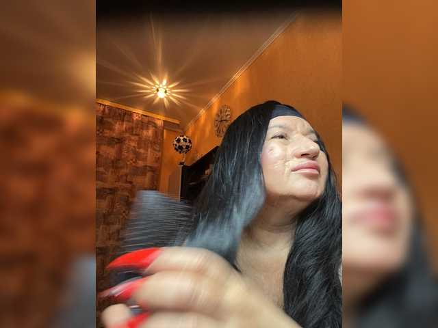 SVETIKBOMBOCHKA's BongaCams show and profile