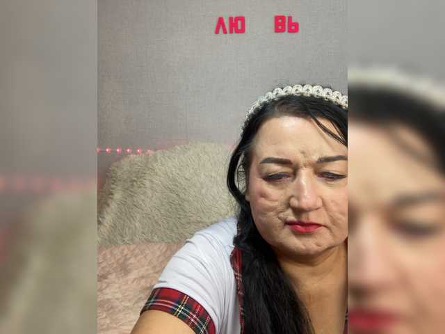 SVETIKBOMBOCHKA's BongaCams show and profile