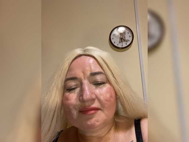 SVETIKBOMBOCHKA's BongaCams show and profile