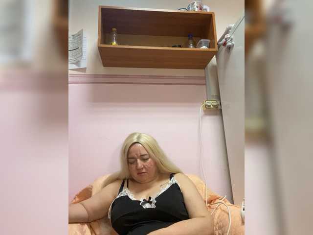 SVETIKBOMBOCHKA's BongaCams show and profile