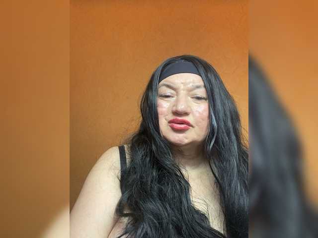 SVETIKBOMBOCHKA's BongaCams show and profile