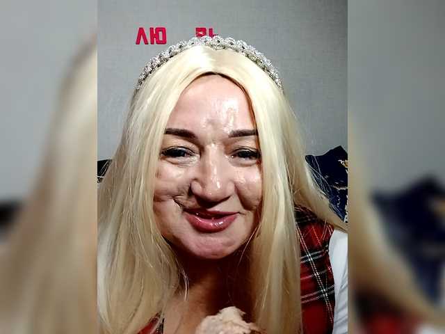 SVETIKBOMBOCHKA's BongaCams show and profile