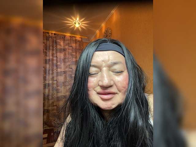 SVETIKBOMBOCHKA's BongaCams show and profile