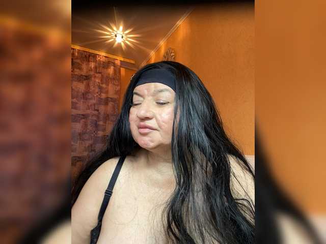 SVETIKBOMBOCHKA's BongaCams show and profile