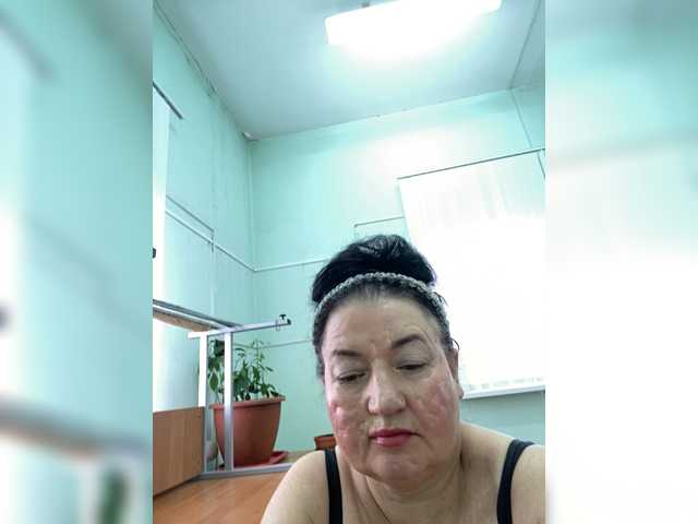 SVETIKBOMBOCHKA's BongaCams show and profile