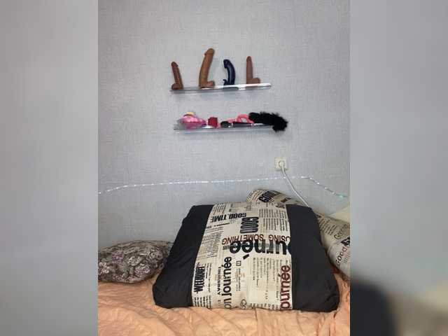 SVETIKBOMBOCHKA's BongaCams show and profile