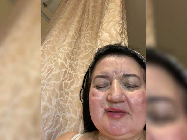 SVETIKBOMBOCHKA's BongaCams show and profile