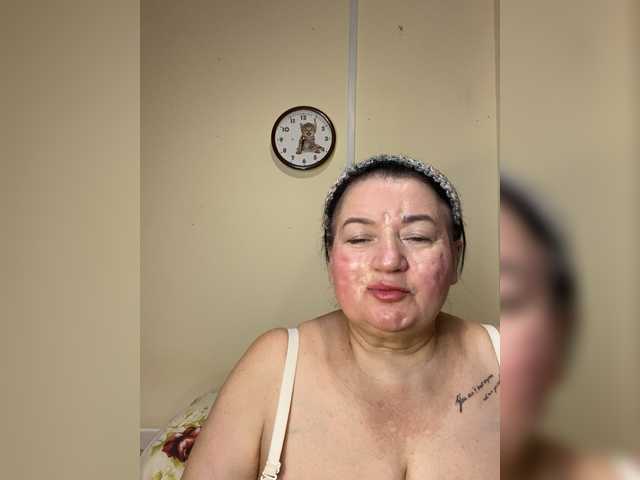 SVETIKBOMBOCHKA's BongaCams show and profile