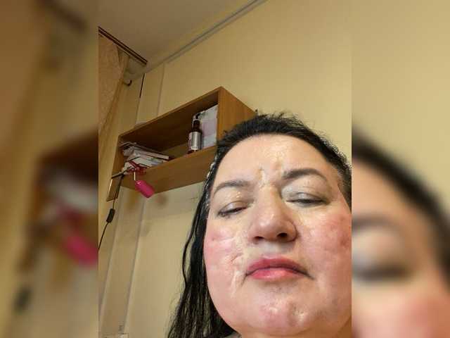 SVETIKBOMBOCHKA's BongaCams show and profile