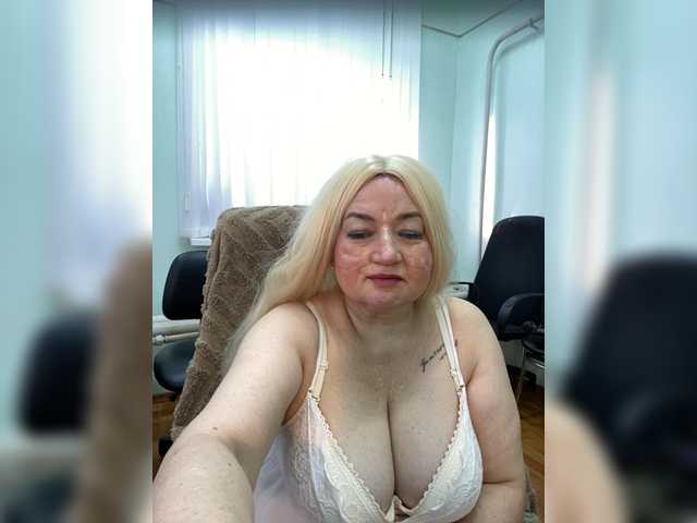 SVETIKBOMBOCHKA – webcam model profile photo