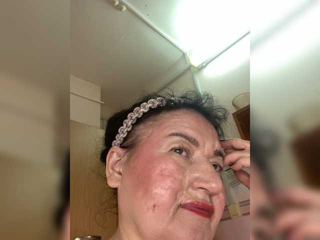 SVETIKBOMBOCHKA's BongaCams show and profile