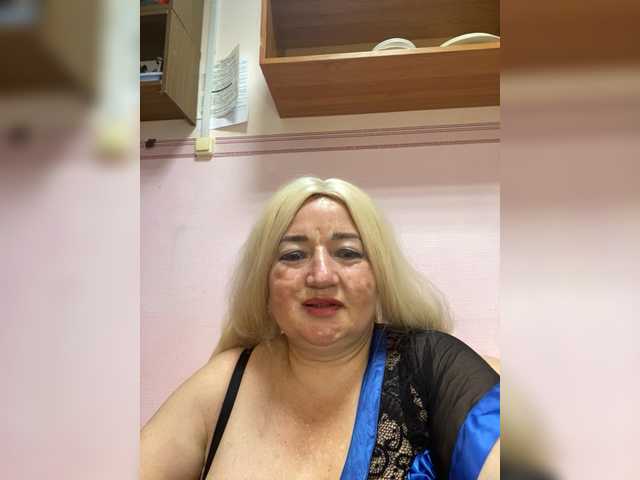 SVETIKBOMBOCHKA's BongaCams show and profile