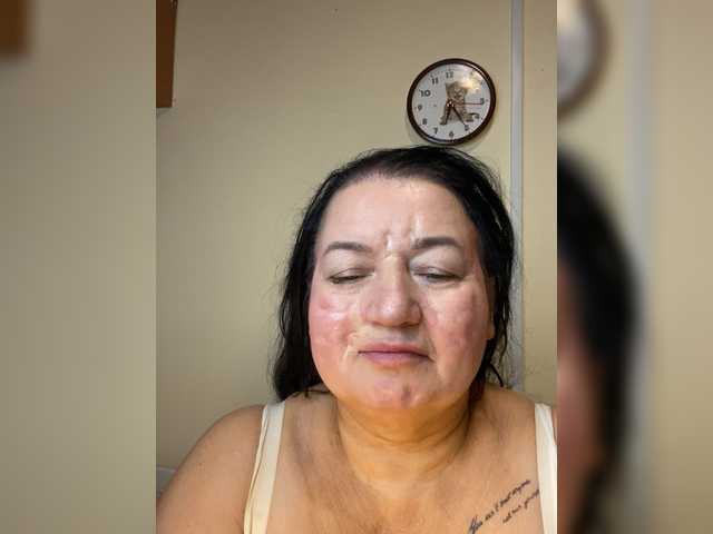 SVETIKBOMBOCHKA streaming now