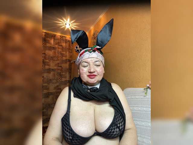 SVETIKBOMBOCHKA's BongaCams show and profile
