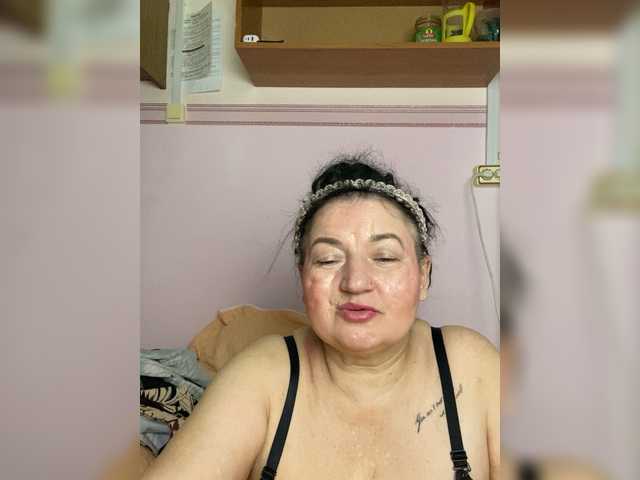 SVETIKBOMBOCHKA's BongaCams show and profile