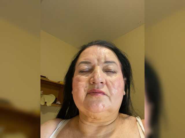 SVETIKBOMBOCHKA's BongaCams show and profile