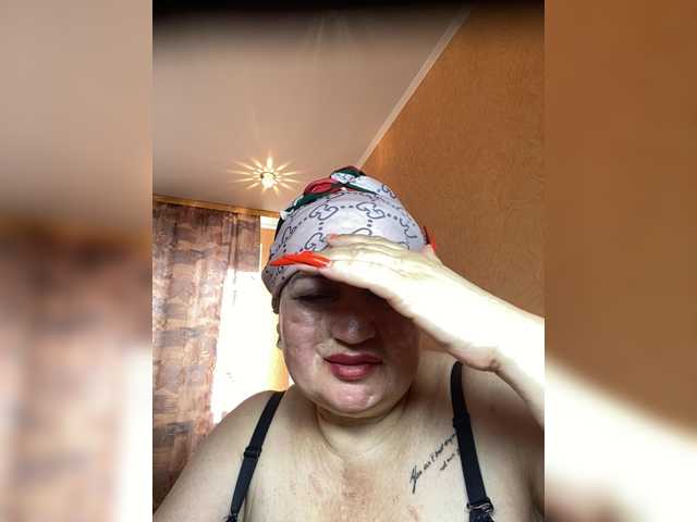 SVETIKBOMBOCHKA's BongaCams show and profile