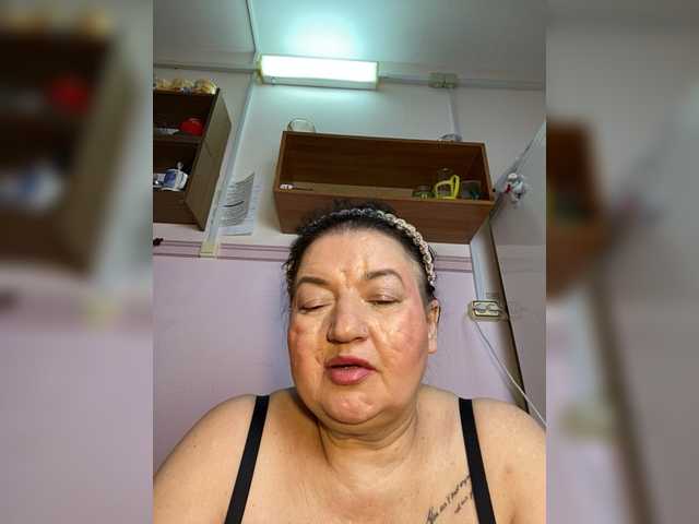 SVETIKBOMBOCHKA's BongaCams show and profile