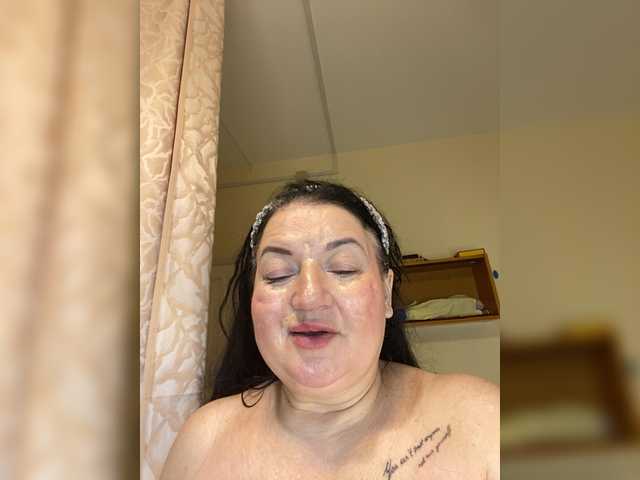 SVETIKBOMBOCHKA's BongaCams show and profile