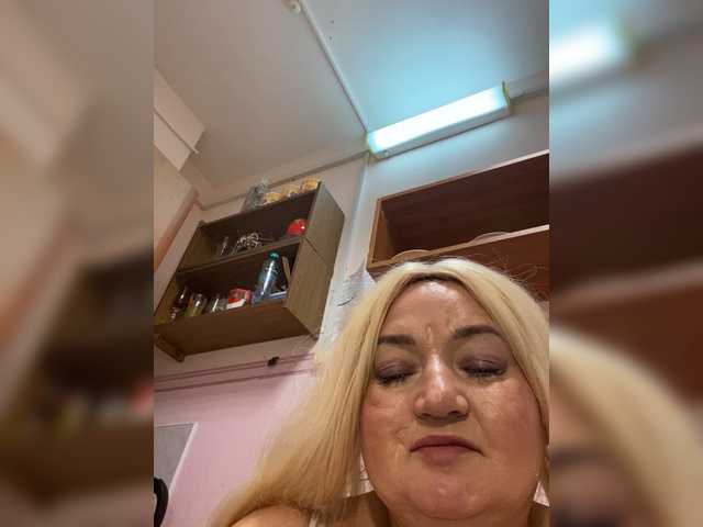 SVETIKBOMBOCHKA's BongaCams show and profile