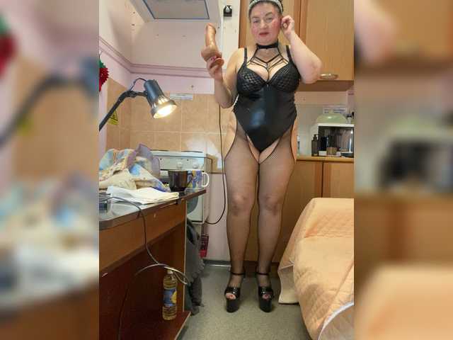 SVETIKBOMBOCHKA room chat