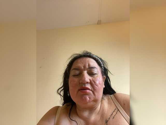 SVETIKBOMBOCHKA's BongaCams show and profile