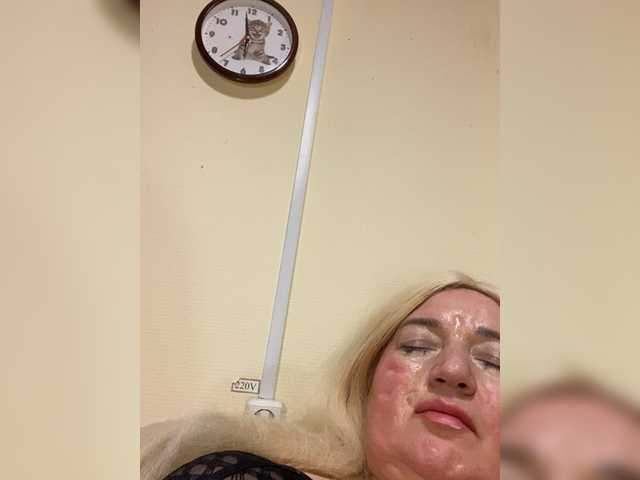 SVETIKBOMBOCHKA's BongaCams show and profile