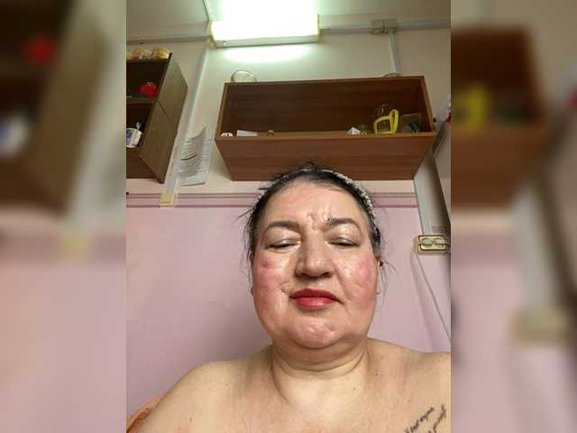 SVETIKBOMBOCHKA's BongaCams show and profile