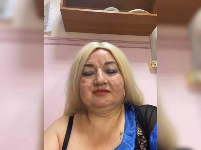 SVETIKBOMBOCHKA's BongaCams show and profile