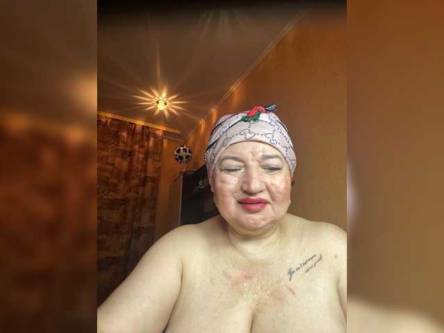 SVETIKBOMBOCHKA's BongaCams show and profile