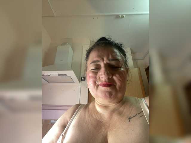 SVETIKBOMBOCHKA's BongaCams show and profile