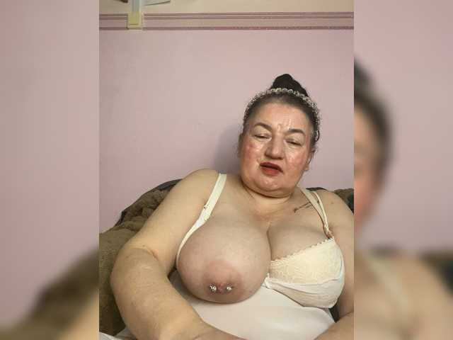 SVETIKBOMBOCHKA's BongaCams show and profile